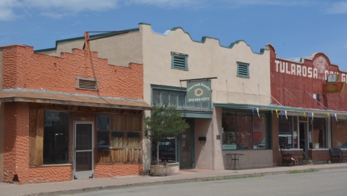 old buildings in Tularosa